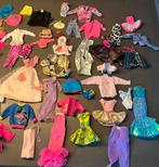 Heel veel kleertjes en schoenen van Barbie, Kinderen en Baby's, Speelgoed | Poppen, Ophalen of Verzenden, Zo goed als nieuw, Barbie