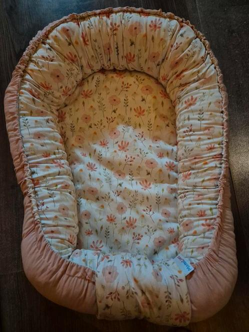 Babynestje en voedingskussen, Kinderen en Baby's, Babywiegjes en Ledikanten, Zo goed als nieuw, Overige typen, Ophalen