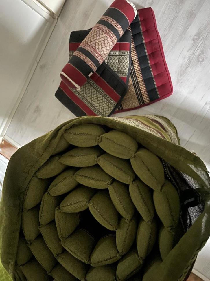 Thaise (massage)mat incl. knierol en kussens, Huis en Inrichting, Woonaccessoires | Kussens, Gebruikt, Groen, Overige vormen, Ophalen