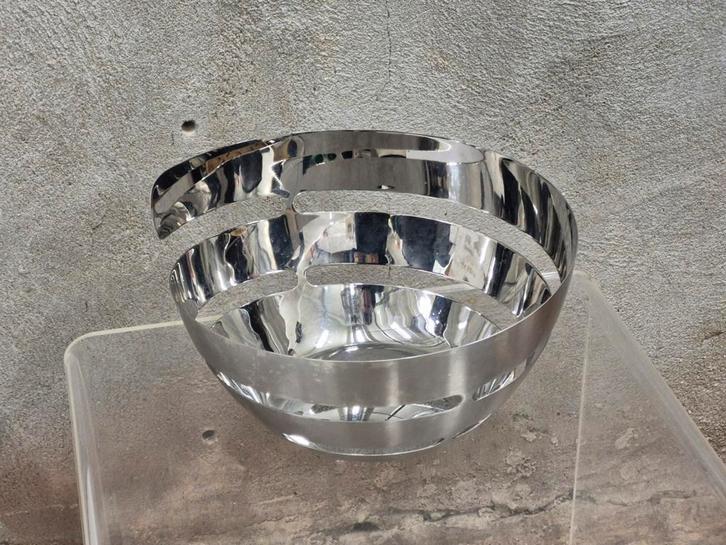Auerhahn peel design schaal chroom  26 cm, Huis en Inrichting, Woonaccessoires | Schalen en Manden, Zo goed als nieuw, Ophalen of Verzenden