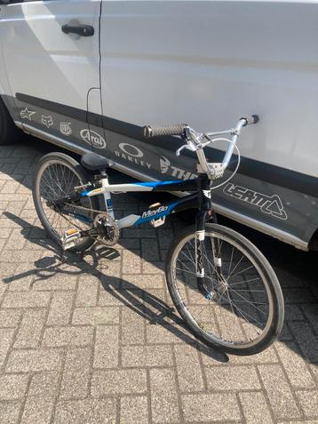 DIVERSE CROSSFIETSEN MEYBO HARO VANAF €125,- beschikbaar voor biedingen