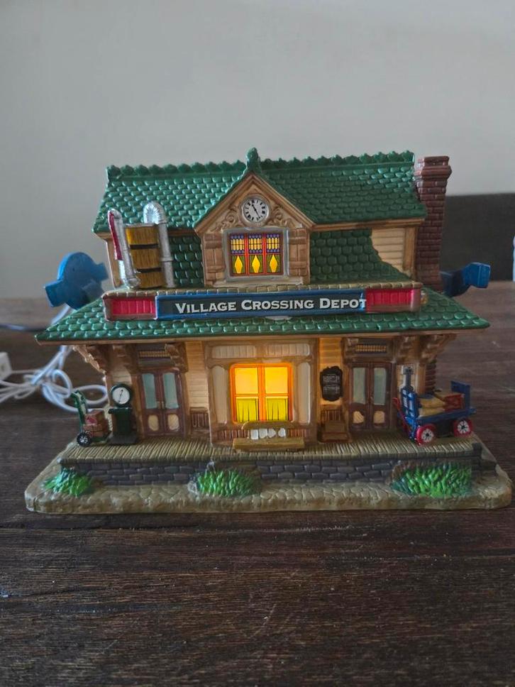 Lemax Kersthuisje - licht beschadigd, Verzamelen, Poppetjes en Figuurtjes, Gebruikt, Ophalen of Verzenden