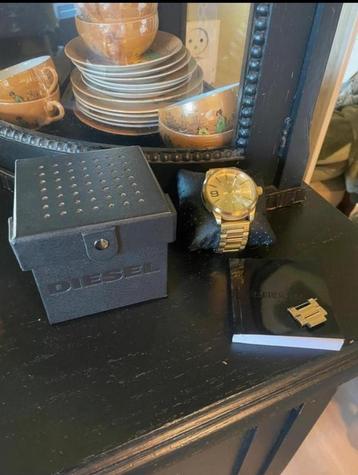 Diesel horloge goud full set beschikbaar voor biedingen