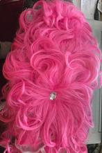 Hoge Roze Drag Quin Pruik met baleinen, Ophalen of Verzenden, Nieuw, Carnaval