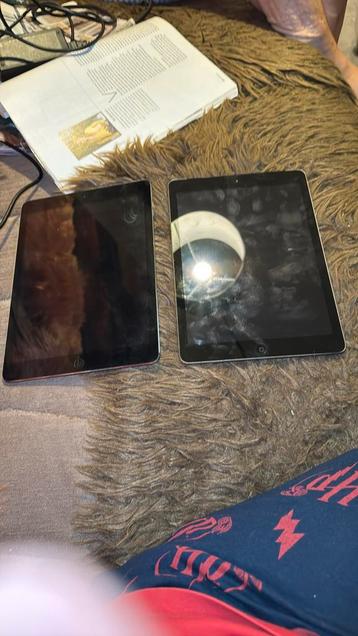 Ruilen  6 Defecte iPad Voor Onderdelen Voor Defecht Laptop beschikbaar voor biedingen