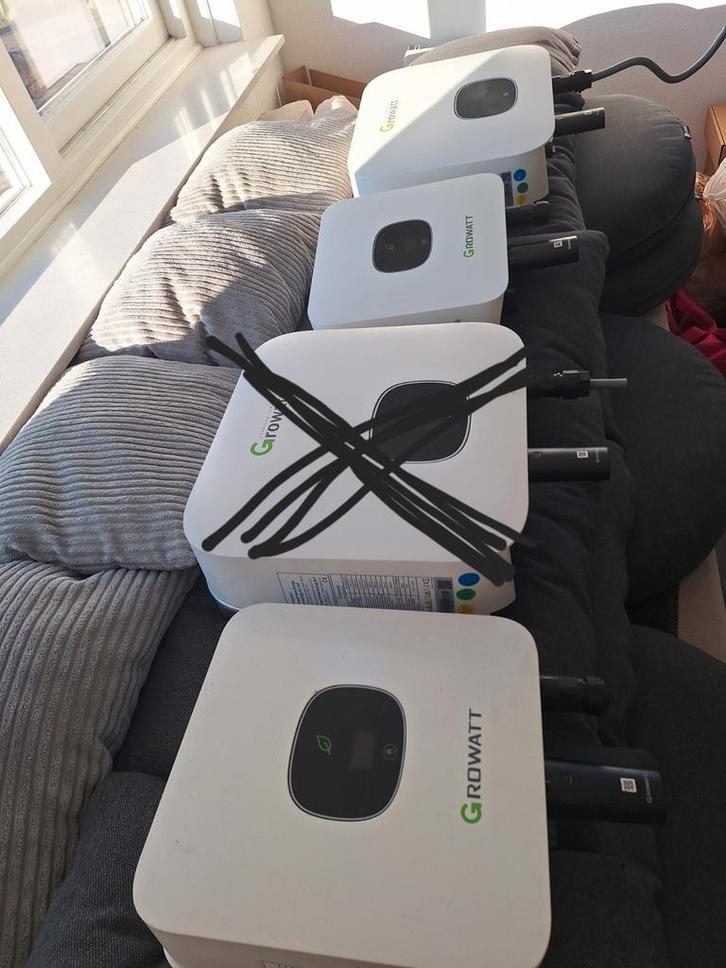 3x Growatt zonnepanelen omvormer / inverter, Doe-het-zelf en Verbouw, Elektra en Kabels, Zo goed als nieuw, Overige typen, Ophalen