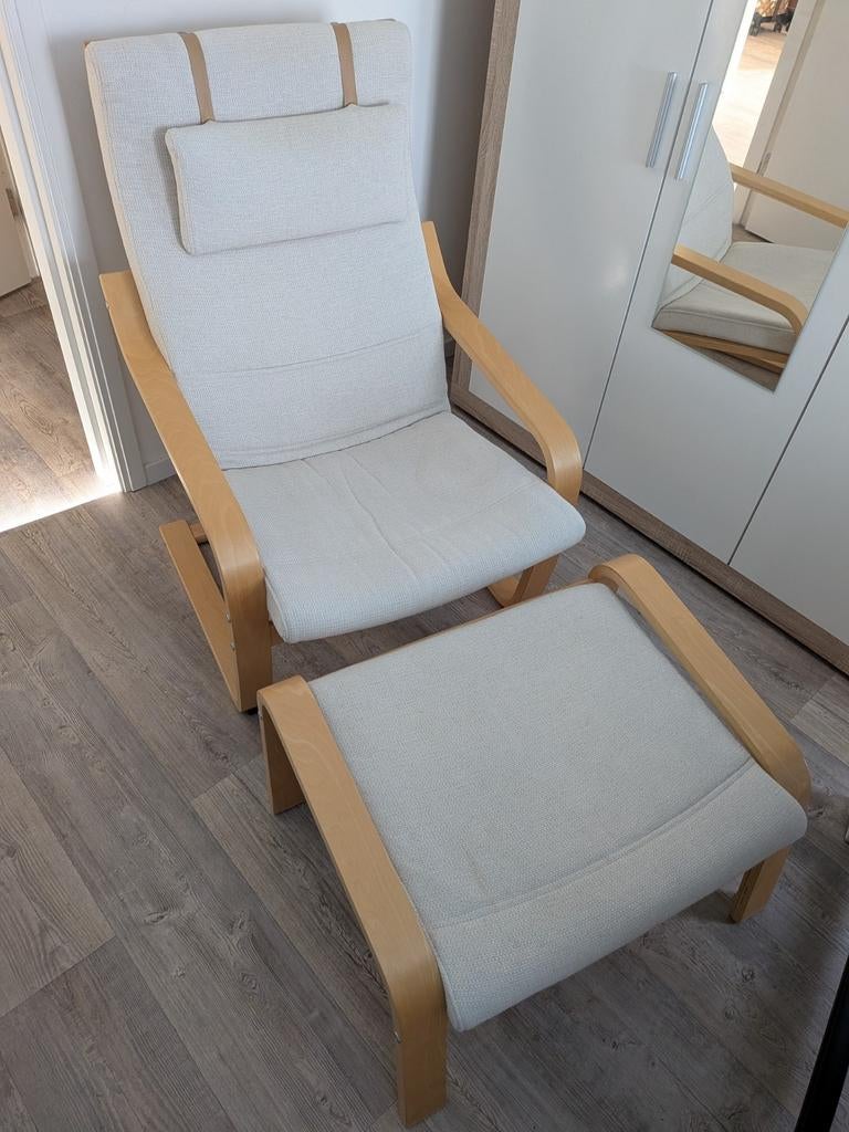 Z.g.a.n. Ikea stoel met voetenbankje., Ophalen, Zo goed als nieuw, Wit, Eén