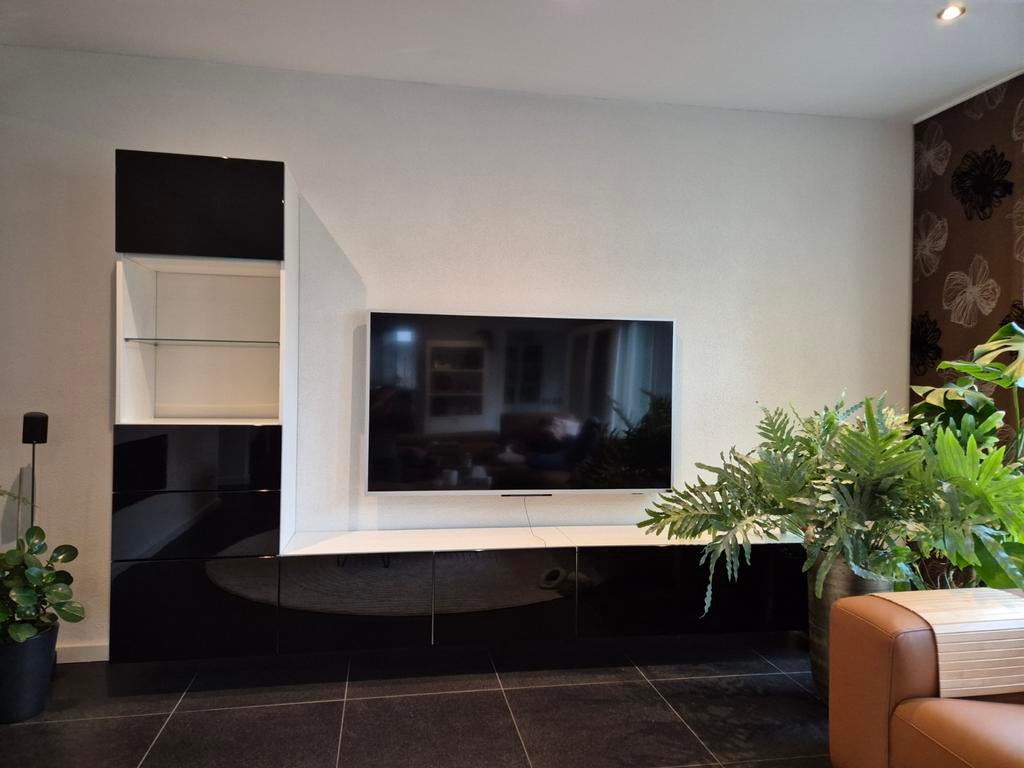 Ikea Besta tv meubel hoogglans zwart met wit, Ophalen, Gebruikt, 200 cm of meer, 150 tot 200 cm