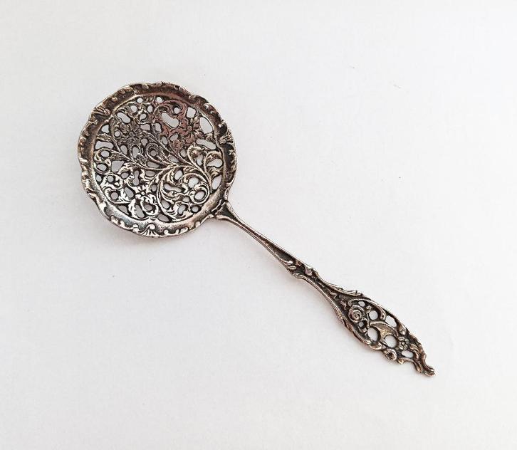 Antieke ajour zilveren natfruitschep lepel Rococo, gemerkt., Antiek en Kunst, Antiek | Goud en Zilver, Zilver, Verzenden