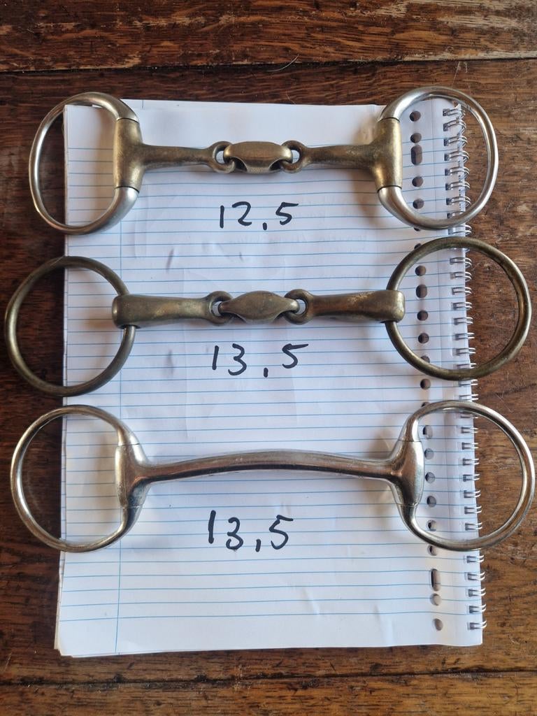 Bitten 12,5 en 13,5, Dieren en Toebehoren, Ophalen of Verzenden