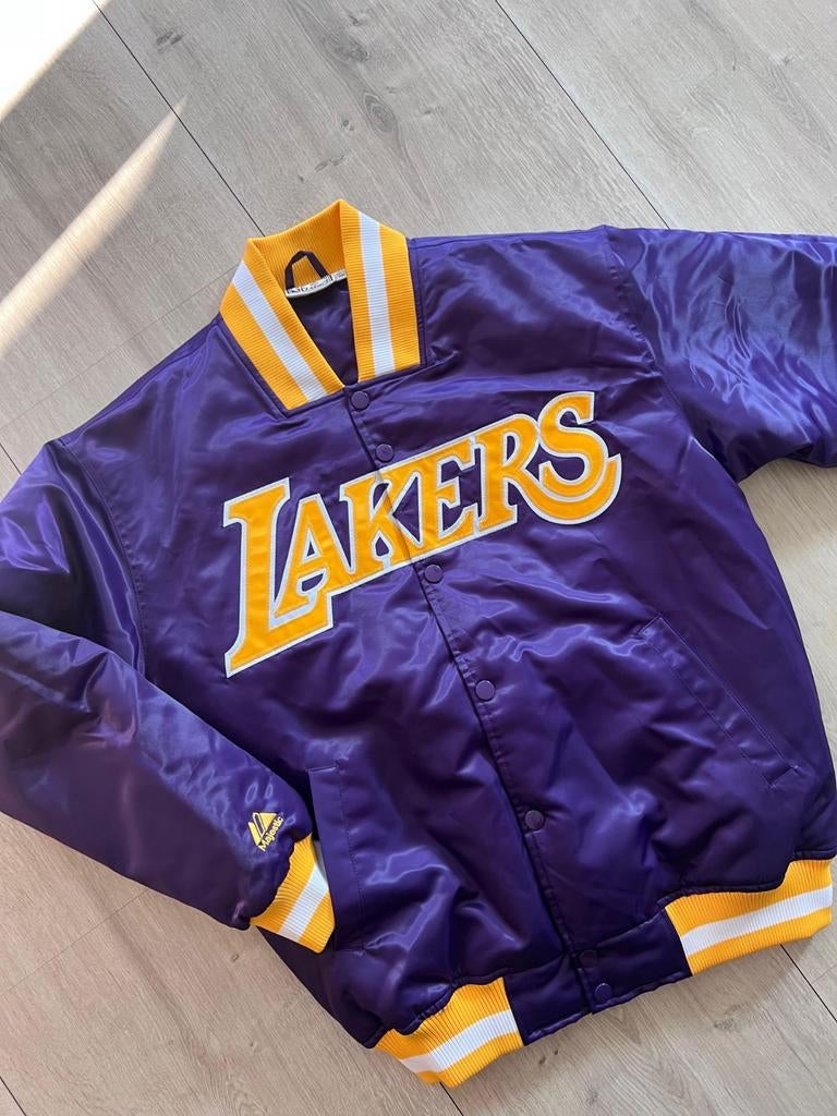 LA Lakers Satin Jacket – Majestic – size M (fits like L), Ophalen of Verzenden, Nieuw, Kleding