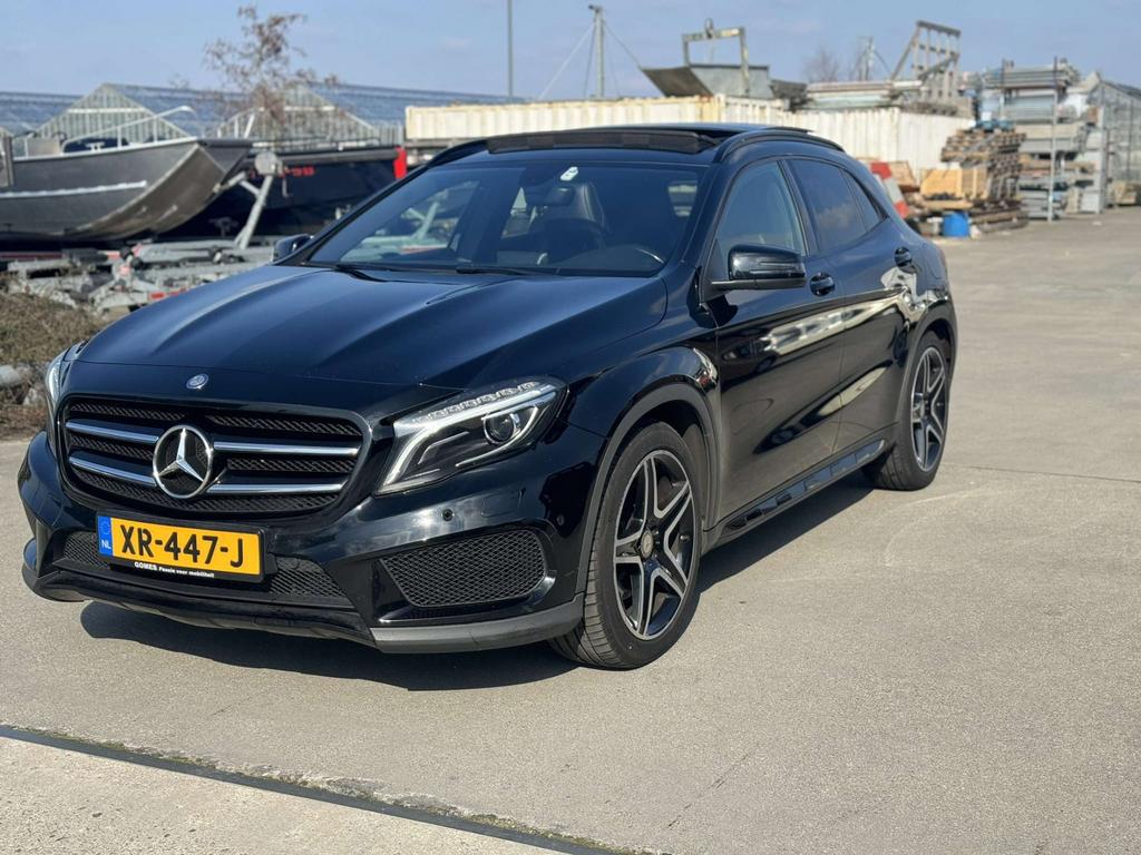 Mercedes-Benz GLA Gla220 AUT 2014 PANO/AMG/ BOMVOLLL!!!, Auto's, Mercedes-Benz, Automaat, Achterwielaandrijving, Zwart, 4 cilinders