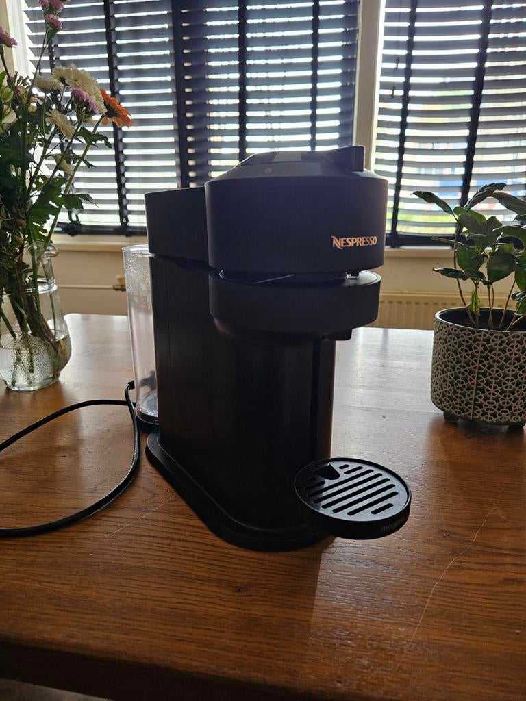 Nespresso Magimix Vertuo Next Koffiemachine Zwart, Ophalen, Gebruikt, Koffiemachine, 1 kopje