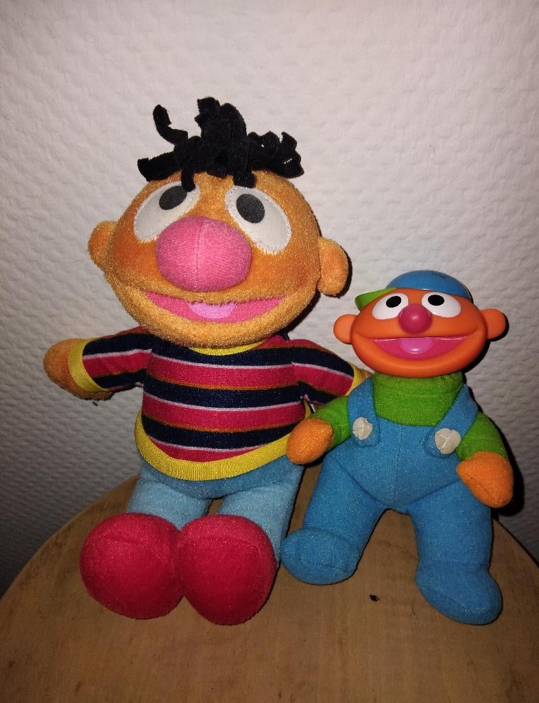 Ernie & Ernie, Kinderen en Baby's, Speelgoed | Knuffels en Pluche, Zo goed als nieuw, Overige typen, Ophalen of Verzenden