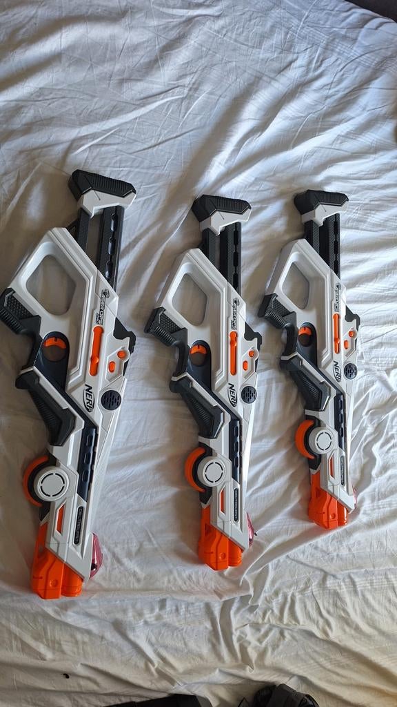 Nerf laser gun 3x̌, Kinderen en Baby's, Speelgoed | Buiten | Actiespeelgoed, Ophalen of Verzenden, Zo goed als nieuw