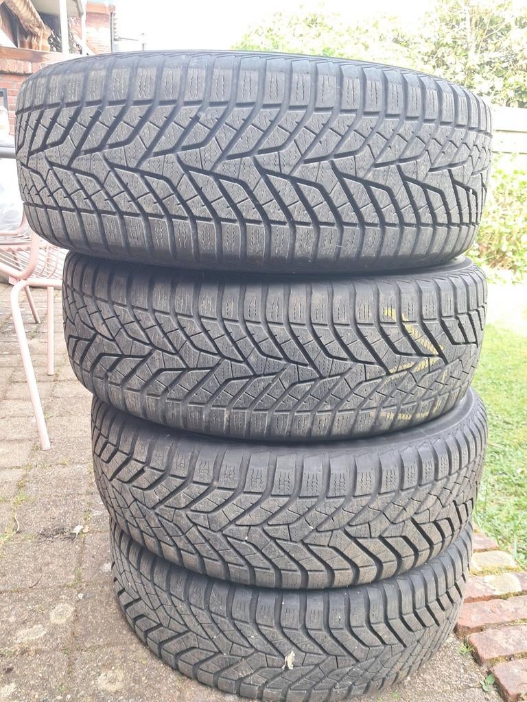 Yokohama bluEarth winterbanden 195/55 R16, Auto-onderdelen, 16 inch, Band(en), 195 mm, Winterbanden