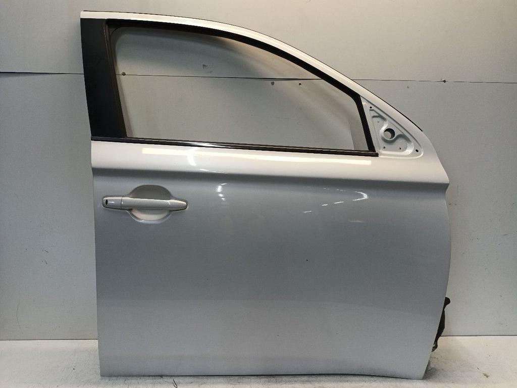 Portier rechts voor Mitsubishi Outlander, Onderdelen@venauto.nl, Van der Ven Autorecycling B.V., Gebruikt, Ettenseweg 76, 4706 PB Roosendaal, The Netherlands
