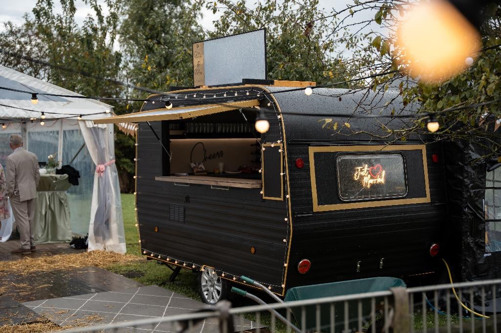 Unieke Vintage Foodtruck / Event Caravan, Ophalen