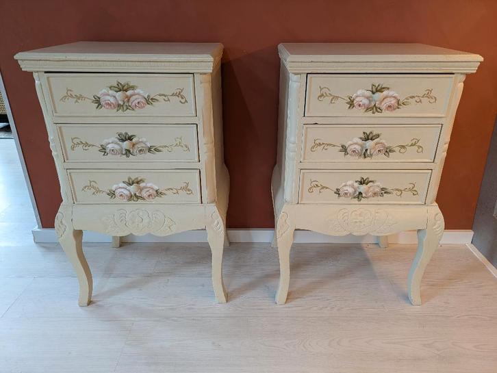 Brocante Handgeschilderde Nachtkastjes set, Huis en Inrichting, Slaapkamer | Nachtkastjes, Zo goed als nieuw, 70 cm of meer, Minder dan 45 cm