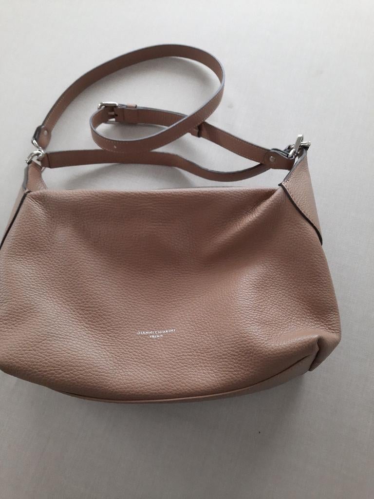 Prachtige nieuwe leren tas merk.Gianni Chiarini, Sieraden, Tassen en Uiterlijk, Tassen | Damestassen, Nieuw, Schoudertasje, Bruin