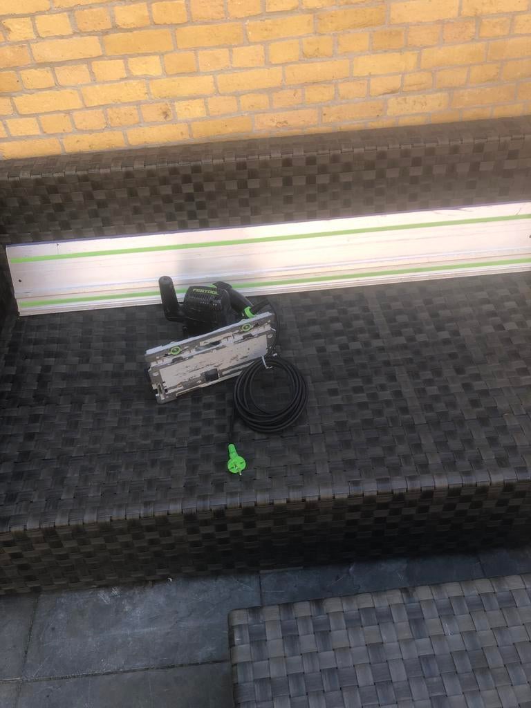 Festool invalzaag met geleiderail, Doe-het-zelf en Verbouw, Gereedschap | Zaagmachines, Gebruikt, Invalzaag, 600 tot 1200 watt