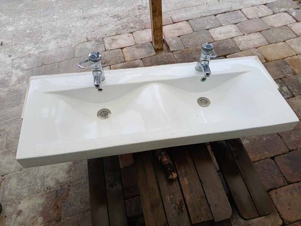 Dubbele wastafel, Gebruikt, Minder dan 100 cm, Wasbak of Wastafel, 25 tot 50 cm