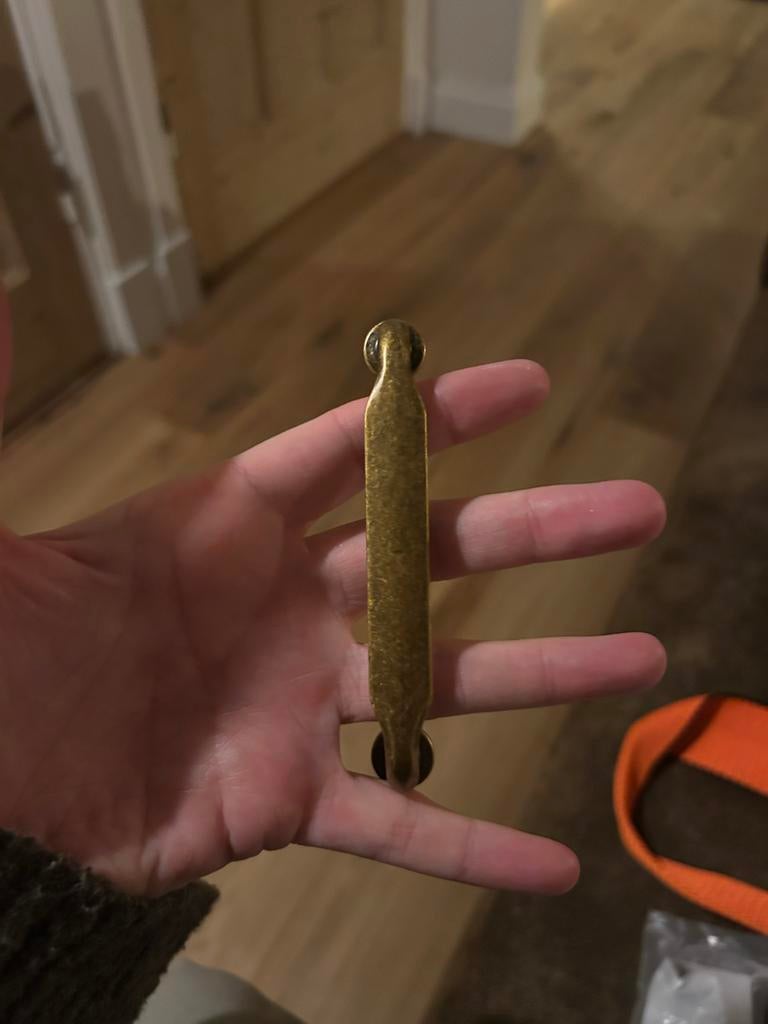 7 antieke messing greepjes met boutjes, Ophalen of Verzenden