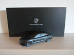 Porsche Taycan Presse Papier, Paperweight, Ophalen of Verzenden, Nieuw, Auto, Overige merken