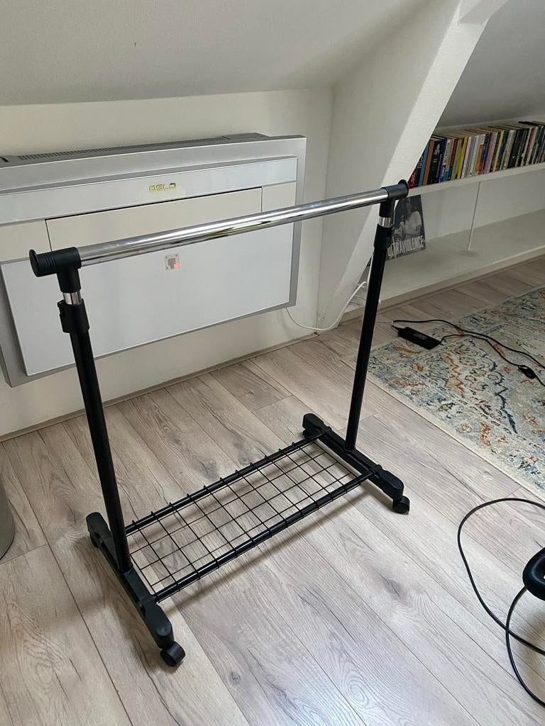 Kledingrek met schoenenrek - Verstelbaar en verrijdbaar, Ophalen, Met wielen, Gebruikt