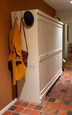 Ruime houten 4-deurskast met spiegel voor hal, Ophalen