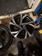 Clio V E-Tech 17 inch velg met lichte schade, Ophalen, Gebruikt