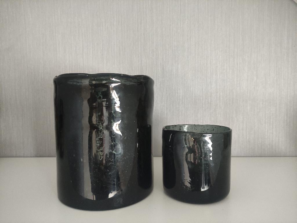2 zwart glazen waxinelicht houders, Huis en Inrichting, Woonaccessoires | Kandelaars en Kaarsen, Overige materialen, Zwart, Ophalen of Verzenden
