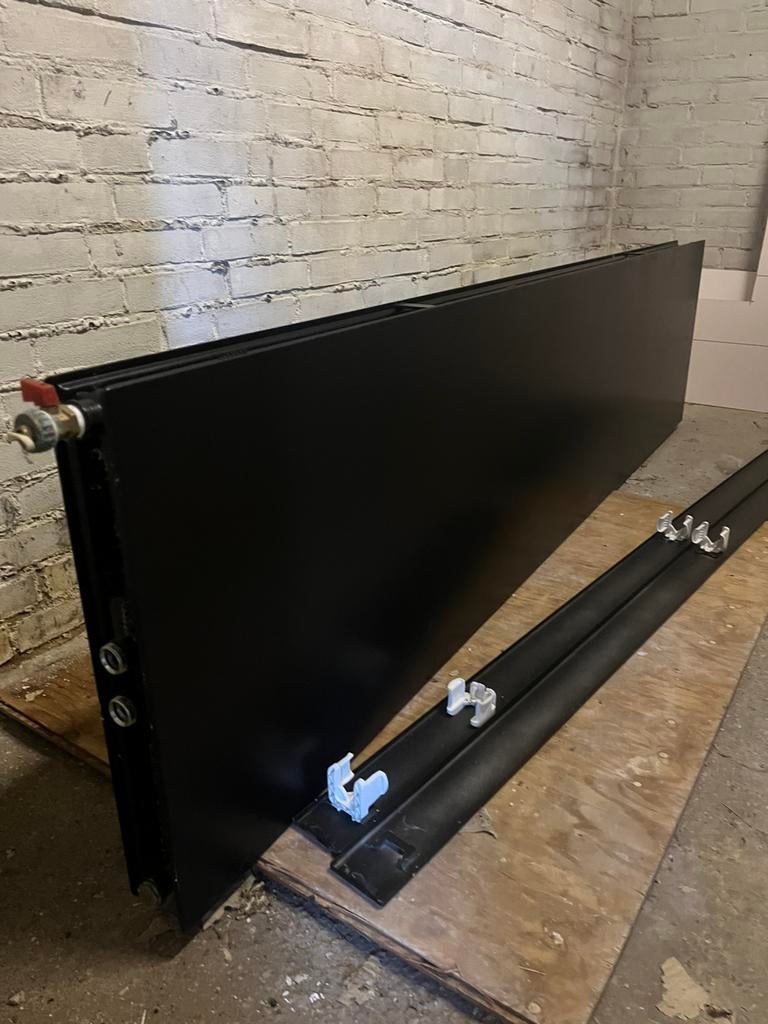 Radiator, Doe-het-zelf en Verbouw, Verwarming en Radiatoren, 30 tot 80 cm, Radiator, Ophalen of Verzenden, Zo goed als nieuw