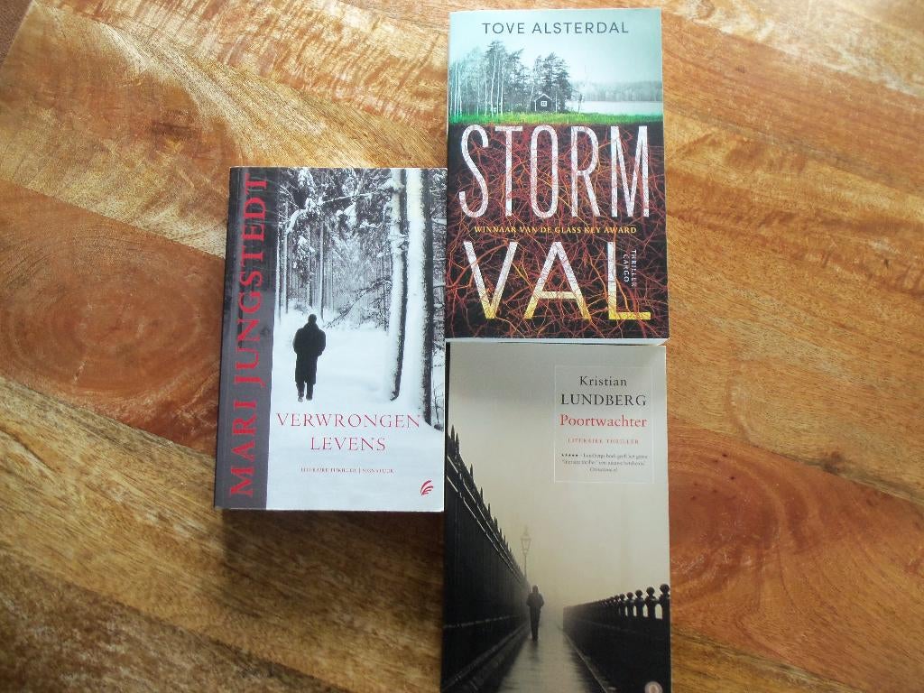 3 PRIMA ZWEEDSE THRILLERS., Boeken, Thrillers, Gelezen, Scandinavië, Ophalen of Verzenden