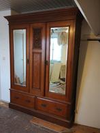 Antieke kleding kast, Ophalen