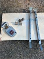 Diverse hang- en sluitwerk, Ophalen, Gebruikt, Slot