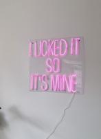 Roze neon bord "I licked it so it's mine", Huis en Inrichting, Lampen | Overige, Ophalen, Zo goed als nieuw, Modern, Speels, Neon