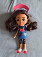 Gaby speelpop (20 cm) met petje en kattenjurk, Ophalen of Verzenden, Zo goed als nieuw, Overige typen