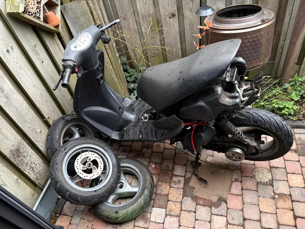 Peugeot vivacity in onderdelen, Fietsen en Brommers, Ophalen of Verzenden, Zo goed als nieuw, Blok