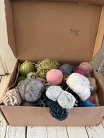 Doos met diverse bollen wol en garen, Hobby en Vrije tijd, Breien en Haken, Ophalen of Verzenden, Zo goed als nieuw, Breien of Haken
