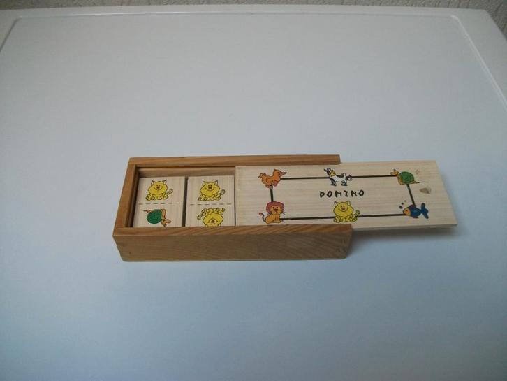 Houten dieren domino in kistje, Kinderen en Baby's, Speelgoed | Houten speelgoed, Gebruikt, Ophalen of Verzenden