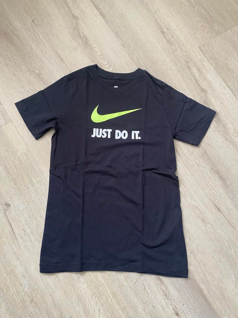Nike shirt zwart maat 152, Kinderen en Baby's, Kinderkleding | Maat 152, Ophalen of Verzenden, Gebruikt, Jongen, Shirt of Longsleeve