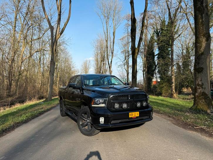 RAM 1500 sport crew cab 5,7l v8 hemi 2016, Auto's, Bestelauto's, Particulier, 4x4, ABS, Achteruitrijcamera, Adaptieve lichten
