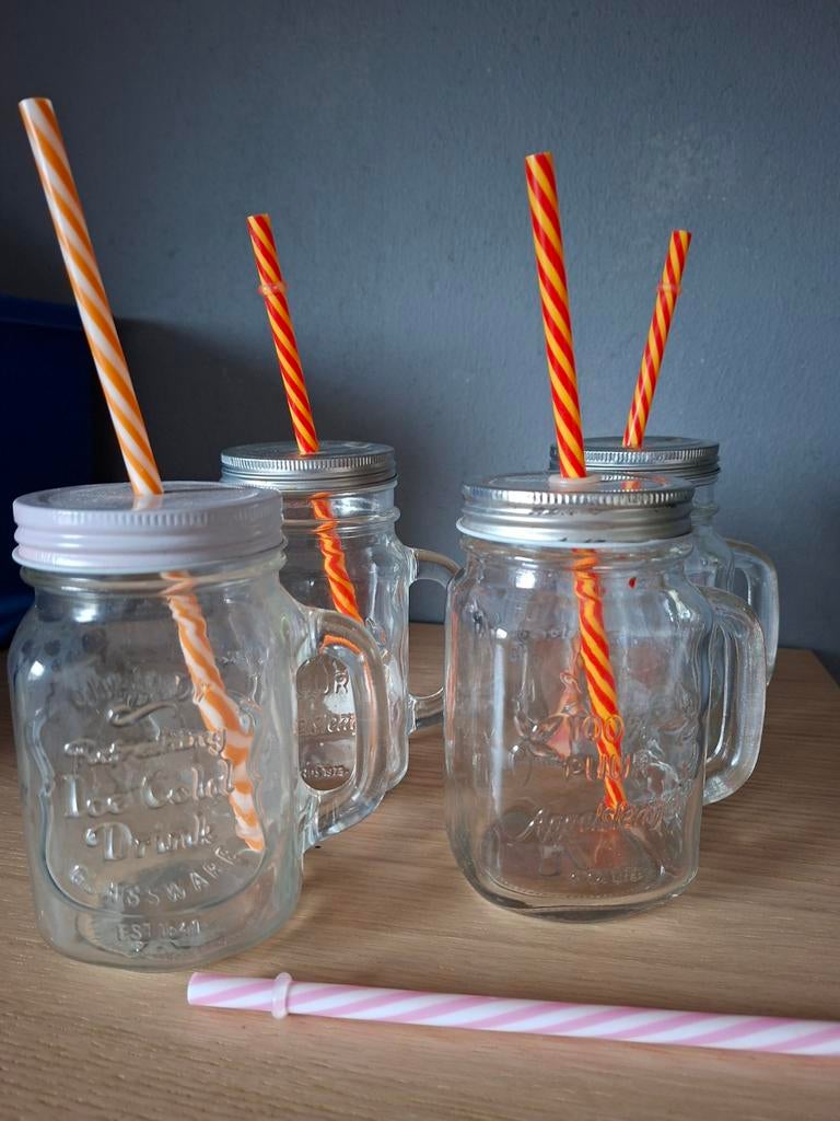 4 Glazen Drinkbekers met Deksel en Rietje, Ophalen of Verzenden