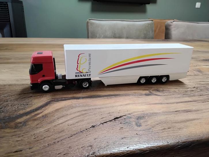 Renault Premium met trailer - Model vrachtwagen, Hobby en Vrije tijd, Modelbouw | Auto's en Voertuigen, Ophalen of Verzenden