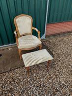 Oud barok stoeltje met voetenbankje, Ophalen