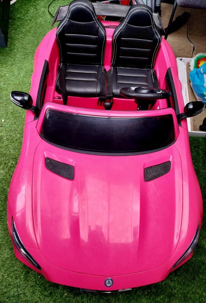 Elektrische kinderauto 2-zits roze, met nieuwe accu!, Ophalen, Gebruikt, Afstandsbediening