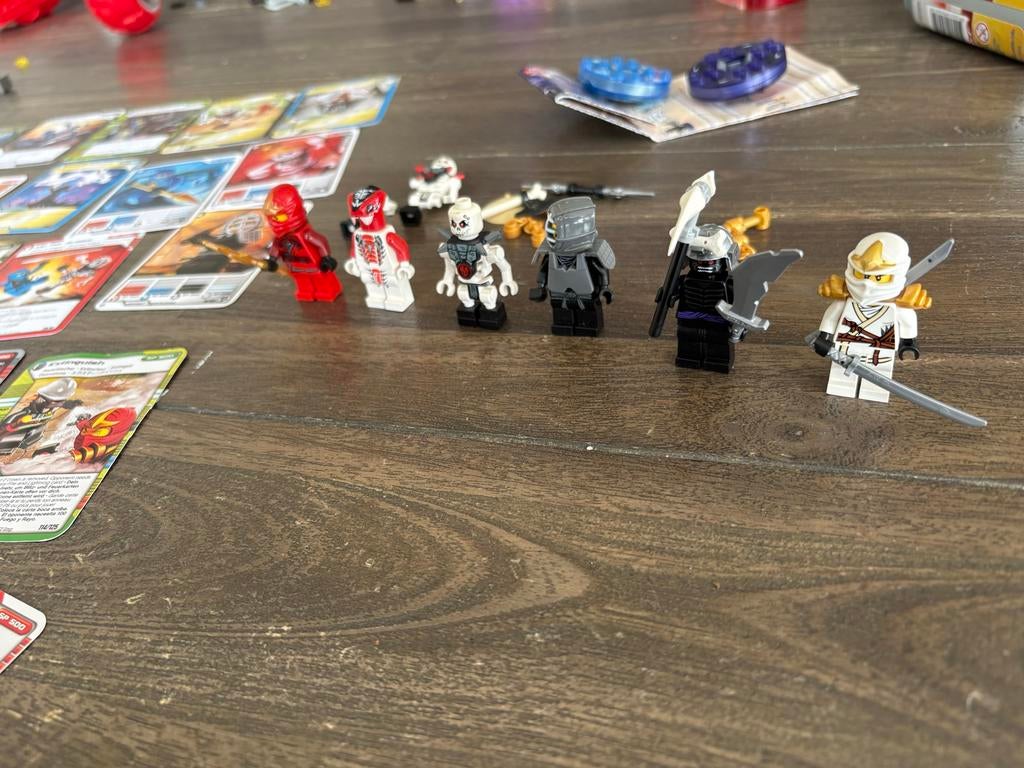 LEGO Ninjago 2011 Karakters en Kaarten - Diverse Sets, Gebruikt, Lego, Ophalen of Verzenden, Minifiguur