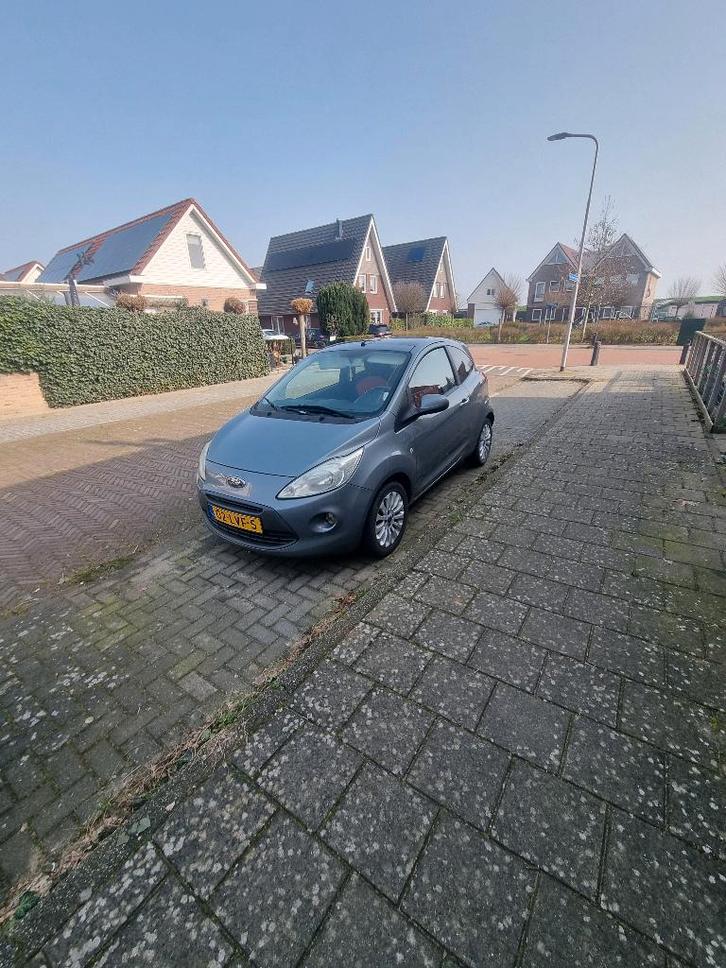 Ford Ka 1.2 51KW 2010 Grijs, Auto's, Ford, Particulier, Ka, Airbags, Airconditioning, Boordcomputer, Centrale vergrendeling, Climate control