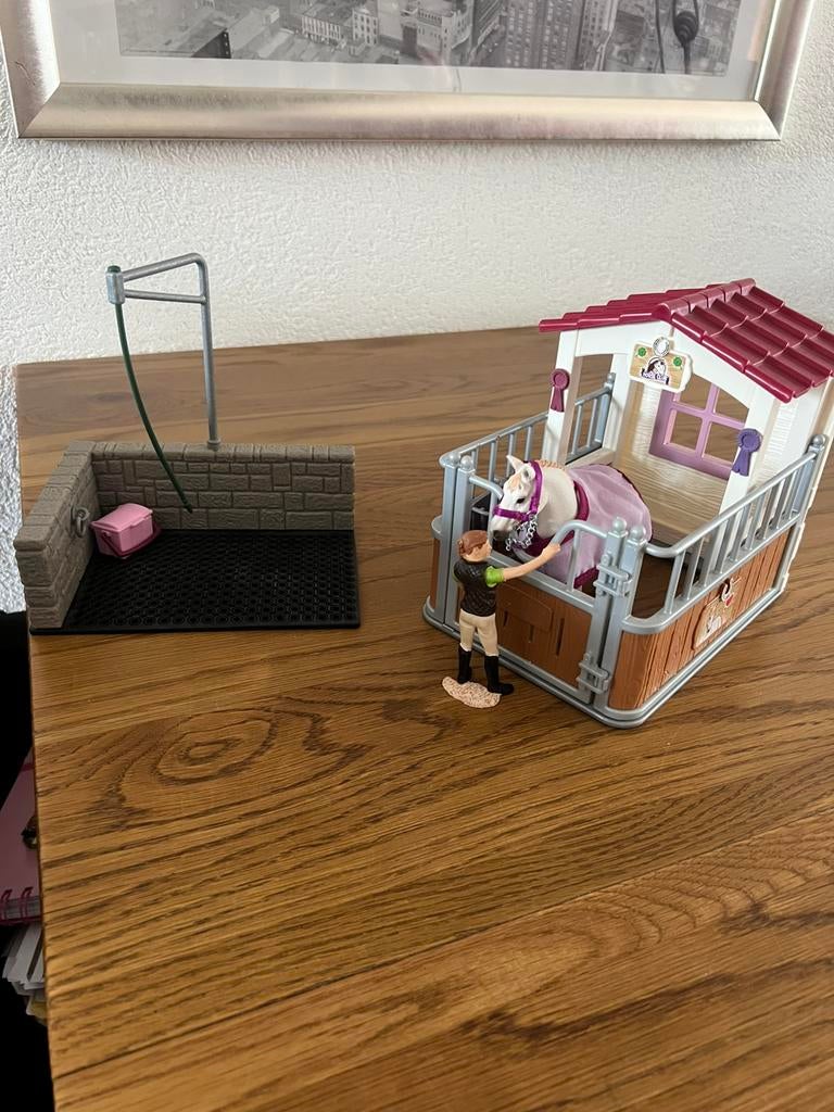 Te koop paarden wasplaats en stal van schleich, Ophalen of Verzenden, Zo goed als nieuw
